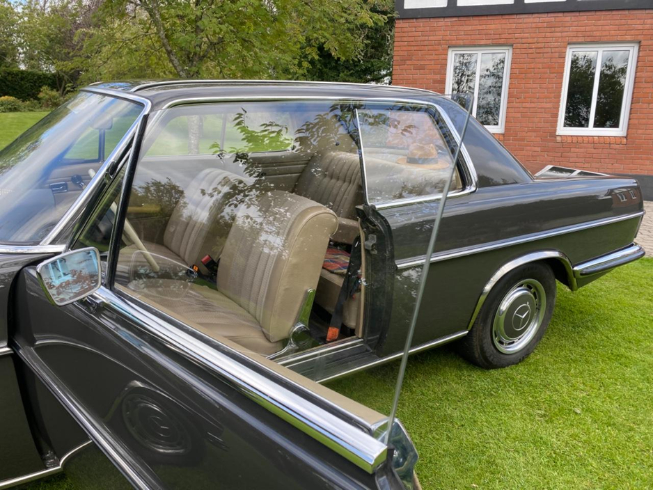 1972 Mercedes-Benz 250