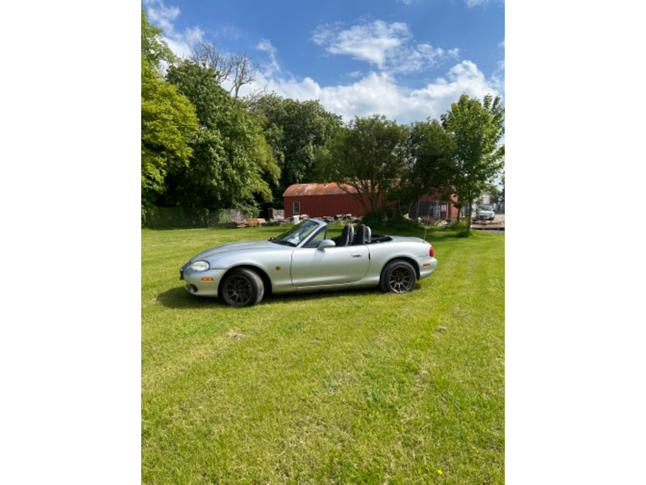 2004 Mazda MX-5