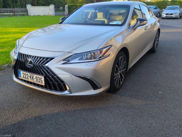 2022 Lexus ES