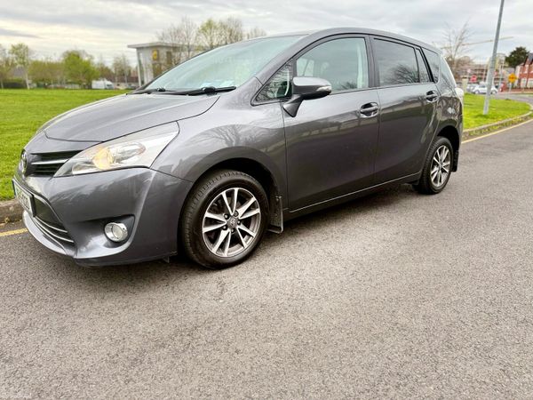 2015 Toyota Verso