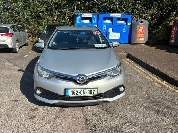 2015 Toyota Auris