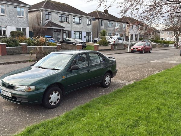 1998 Nissan Almera